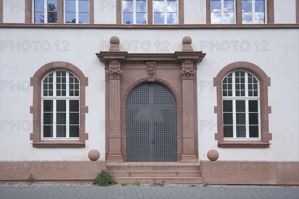 Entrance with portal to the Moorbadehaus, bathhouse, spa gardens, Bad Schwalbach, Taunus, Hesse,