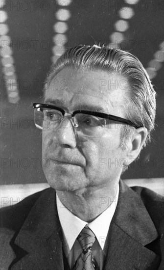 The 3rd Extraordinary Congress of the DGB, held here in Düsseldorf on 14-15 May 1969, discussed the