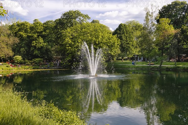 Fountain, fountain, water features, pond, small lake, Friedrichsau, Ulmer Prater, amusement park,