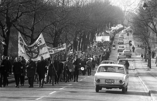 For disarmament and against nuclear weapons in Germany. 1967 in the Ruhr area, here on March 25,
