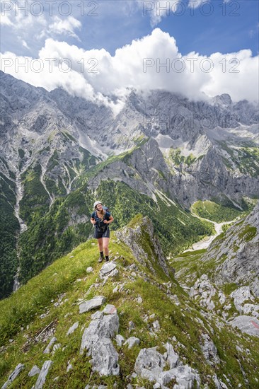 Mountaineer climbing the Waxenstein, Wetterstein Mountains, Garmisch-Patenkirchen, Bavaria,