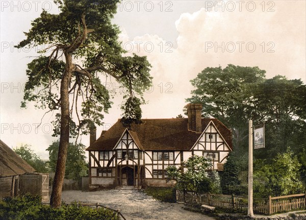 A traditional 13th century inn, now George & Dragon in Tunbridge Wells, England, Historic,
