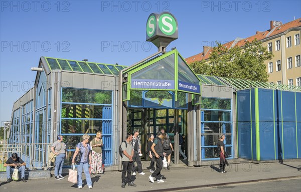 Hermannstraße railway station, Neukölln, Berlin, Germany, Europe