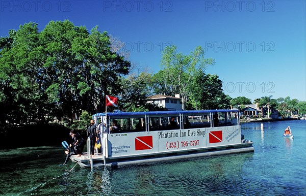 Diving vessel off Three Sisters Manatee Sanctuary, USA, Florida, FL, Crystal River, North America