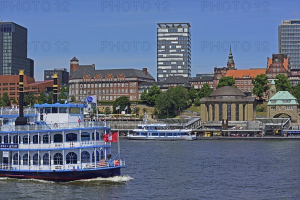 Europe, Germany, Hanseatic City of Hamburg, St. Pauli, Landungsbrücken, Elbe, view over the Elbe to