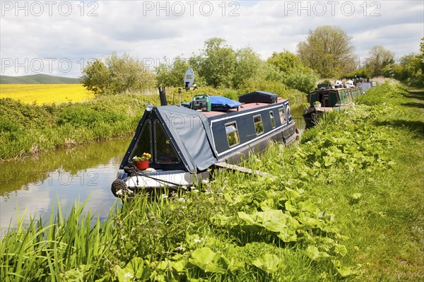 Kennet and Avon canal stretch between All Cannings and Alton Barnes, Vale of Pewsey, Wiltshire,