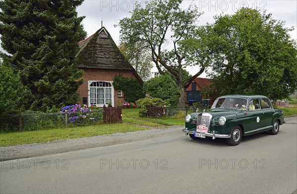 Europe, Germany, Lower Saxony, Lower Elbe Classics, classic car tour, Mercedes-Benz, Ponton 190,