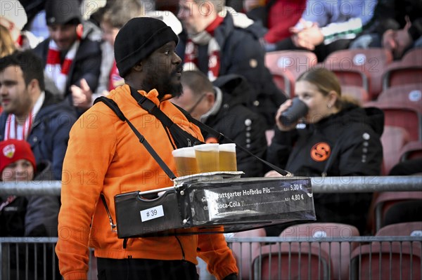 Belly counter, beer vendor, dark-skinned, Stuttgarter Hofbräu, MHPArena, MHP Arena Stuttgart,