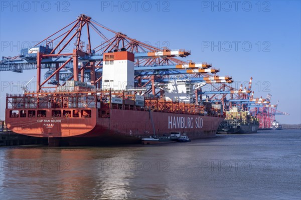Port of Hamburg, Waltershofer Hafen, EUROGATE Container Terminal, container freighter Cap San