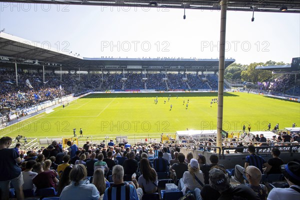 Football 3rd division, 2024/25 season, matchday 6: Waldhof Mannheim v VfL Osnabrück. 9, 926 watch