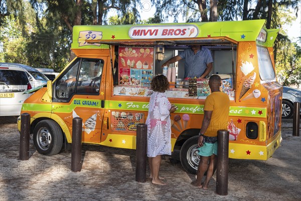 Ice cream van, ice cream, ice cream, Flic en Flac, beach, beach, west coast, Indian Ocean, island,