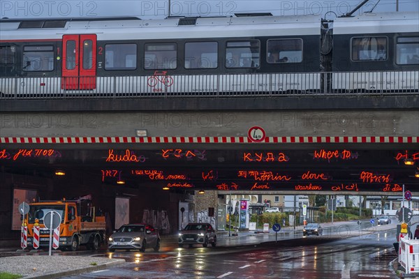 Central station, Abellio local train, light installation, light artwork KunstLichtTor 15,
