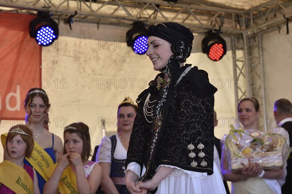 Germany, Lower-Saxony, Jork, young woman in traditional costume, Europe