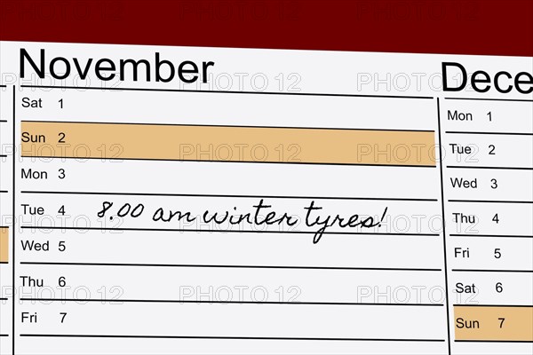 Symbolic image: Appointment calendar with note for tyre change