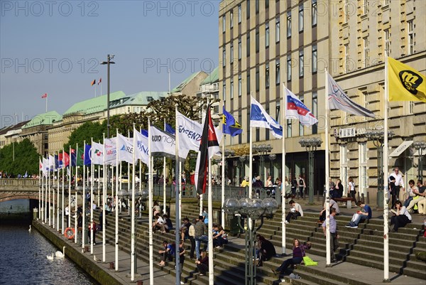 Germany, Hamburg, City, Inner Alster Lake, Kleine Alster, Alsterfleet, Terrace with shipping