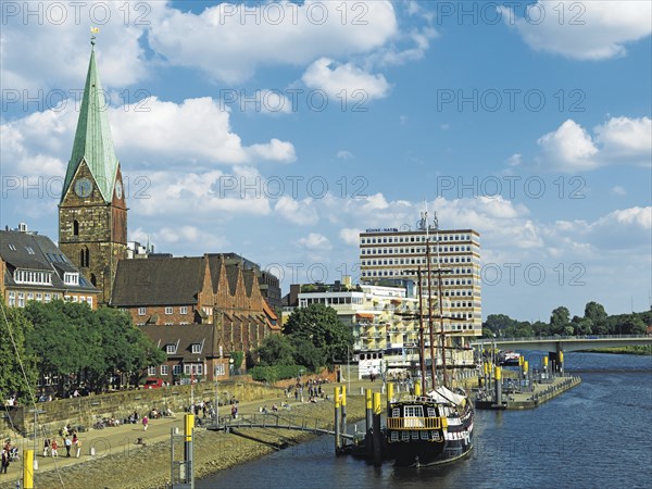 Weser, an der Schlachte, riverside promenade, Old Town, Bremen, Germany, Europe