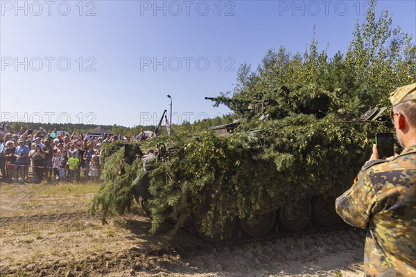 The Oberlausitz military training area opened its Tor tor to thousands of visitors for the Open Day