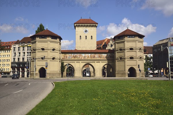 Europe, Germany, Bavaria, Munich, Isartor, part of the old city wall, now Valentin-Karlstadt