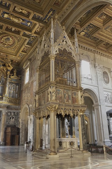 Transept with ciborium and papal altar, Lateran Basilica, Basilica San Giovanni in Laterano,