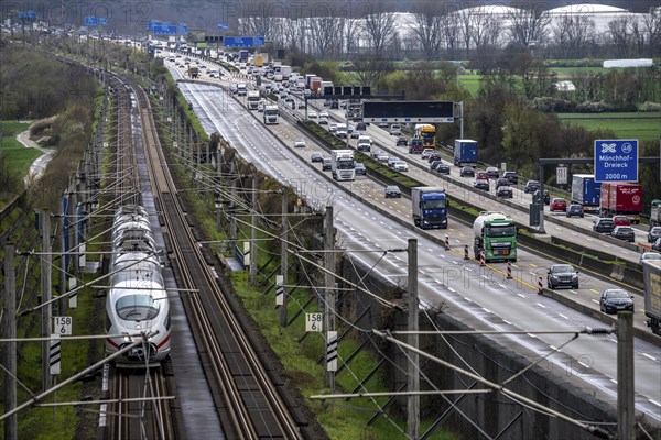 Motorway A3 near Flörsheim, in front of the Mönchhof motorway junction, narrowing of the lanes due