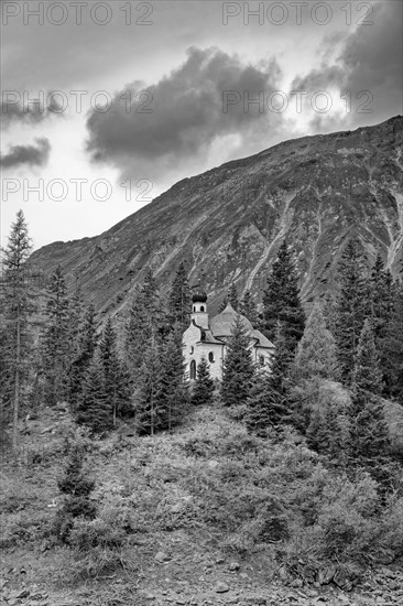 Lake Chapel Maria am See, Obernberger See, mountain lake, landscape of the Stubai Alps, weather