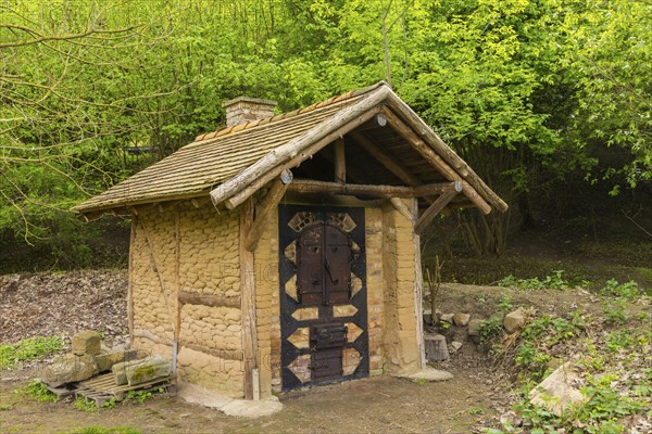 At the end of the 12th century, Dietrich the Afflicted, Margrave of Meissen, donated a convent in