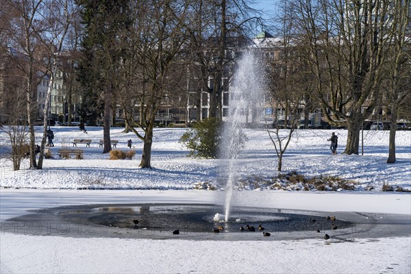 Winter weather in the Ruhr area, Stadtgarten Essen, municipal park in the city centre,