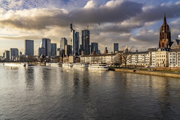 Skyline of the city centre of Frankfurt am Main, river Main, excursion boats at the Main quay,