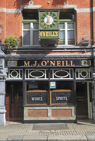 O'Neill's traditional pub, city of Dublin, Ireland, Irish Republic, Europe