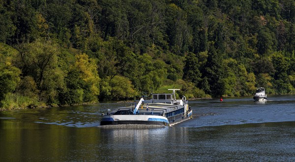 Shipping, barges on the Main near Freudenstadt, Lower Franconia, Bavaria, Germany, Europe