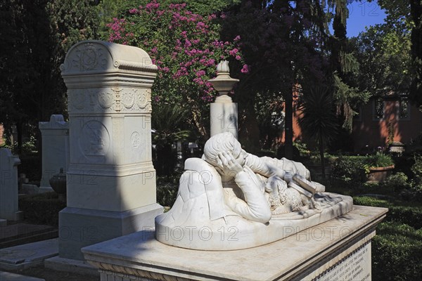Tomba di Devereux Plantagenet Cockburn, The Protestant Cemetery, Cimitero acattolico, also Cimitero