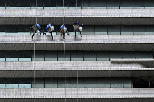 High-rise building Window facade Cleaning windows