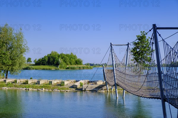 Leisure and recreation area at Kronthaler Weiher, Erding, Upper Bavaria, Bavaria, Germany, Europe