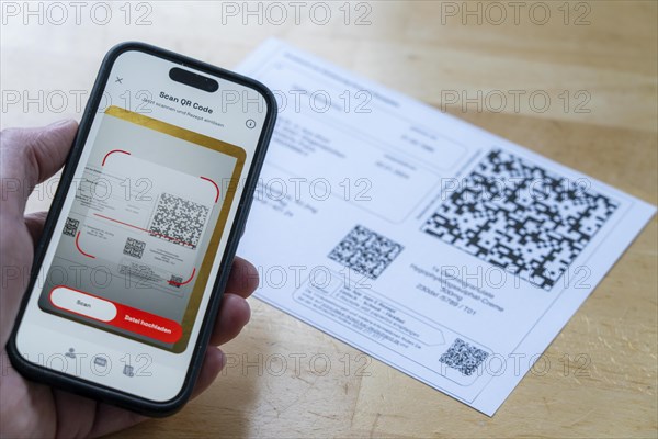 Symbolic image of an e-prescription, prescription issued by a doctor, with QR code, is scanned