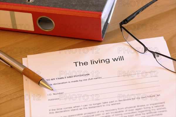 Symbolic image: Healthcare proxy, living will (English)