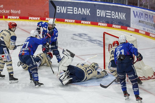 20.09.2024, DEL, German Ice Hockey League season 2024/25, Matchday 1: Adler Mannheim against