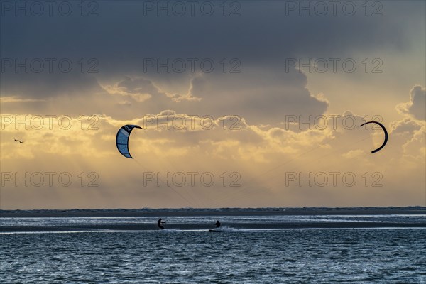 Kitesurfer, North Sea, weather, storm, sunset, North Sea island Borkum, East Frisia, Lower Saxony,