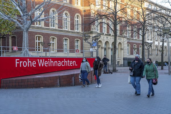 The city centre of Duisburg, shopping street Königstraße, on the day of the opening of the