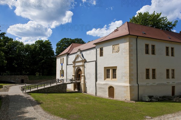 The Senftenberg Castle and Fortress Museum is housed in the Senftenberg Castle building