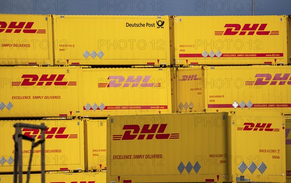 DHL, Deutsche Post, parcel centre, warehouse for freight containers, Krefeld, North