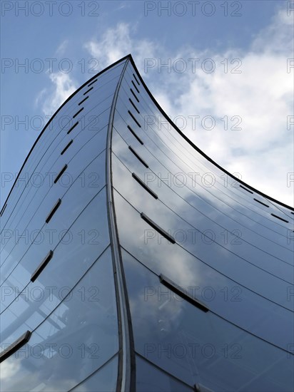 Deformed building
