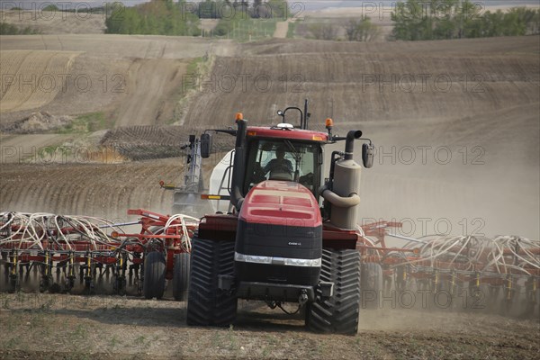 Seeding in Saskatchewan drought conditions Agriculture Canada