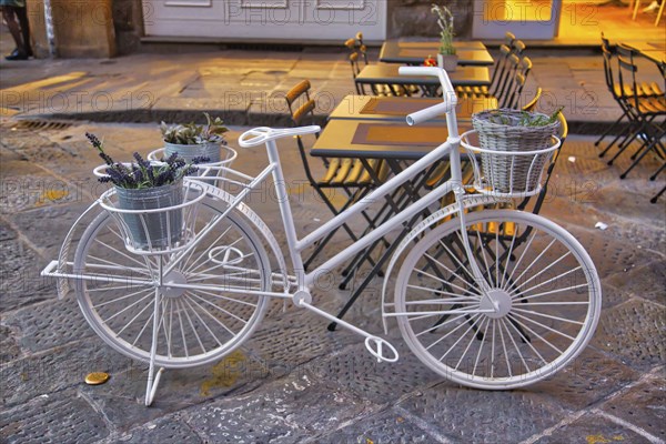 Florence streets near landmark bridge Ponte Vecchio