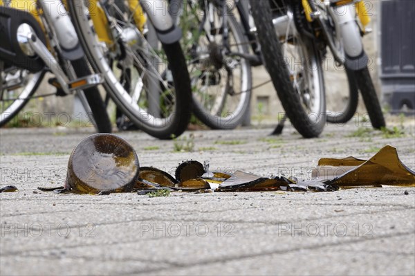 Broken bottle, broken glass, danger to passers-by and cyclists, Saxony, Germany, Europe