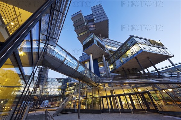 Administration building Nord LB, Norddeutsche Landesbank, architectural office Behnisch, Behnisch &