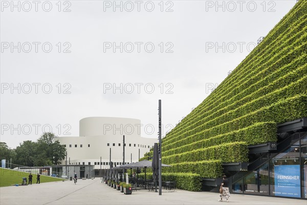 Playhouse and green office building Kö-Bogen II, Düsseldorf, Rhineland, North Rhine-Westphalia,
