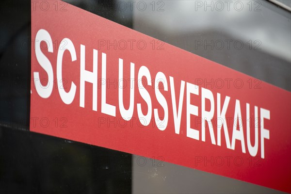 CLOSING SALE sticker on a former shop of the insolvent Mannheim family business Gero Mure. The shoe