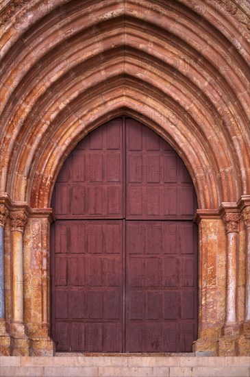 Silves, entrance portal, cathedral, Sé Catedral de Silves, Algarve, Portugal, Europe