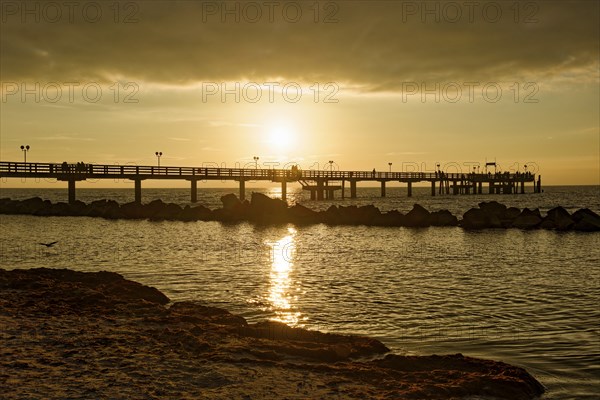 Baltic Sea beach, Baltic Sea coast with the Wustrow pier, evening mood, Baltic seaside resort