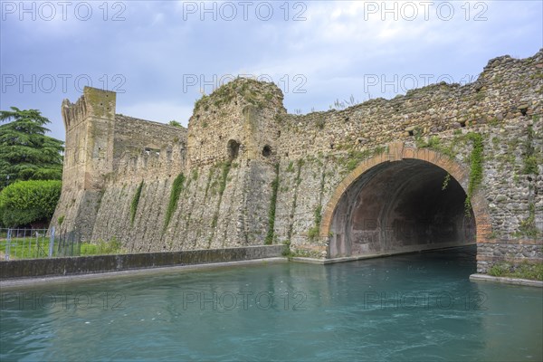 Virgilio Canal of the Mincio and Visconti Bridge dating from 1395, Borghetto, Valeggio sul Mincio,